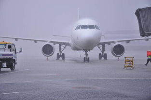 強降雨天氣突襲成都機場 造成部分航班不能正常起降